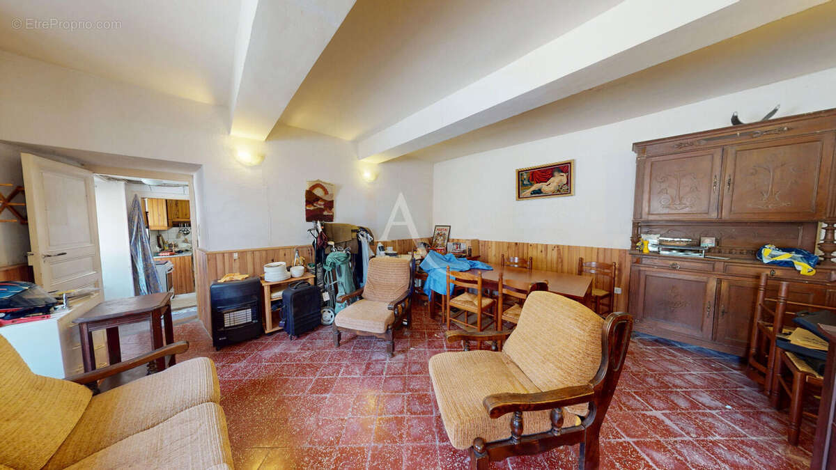 Maison à CUXAC-CABARDES