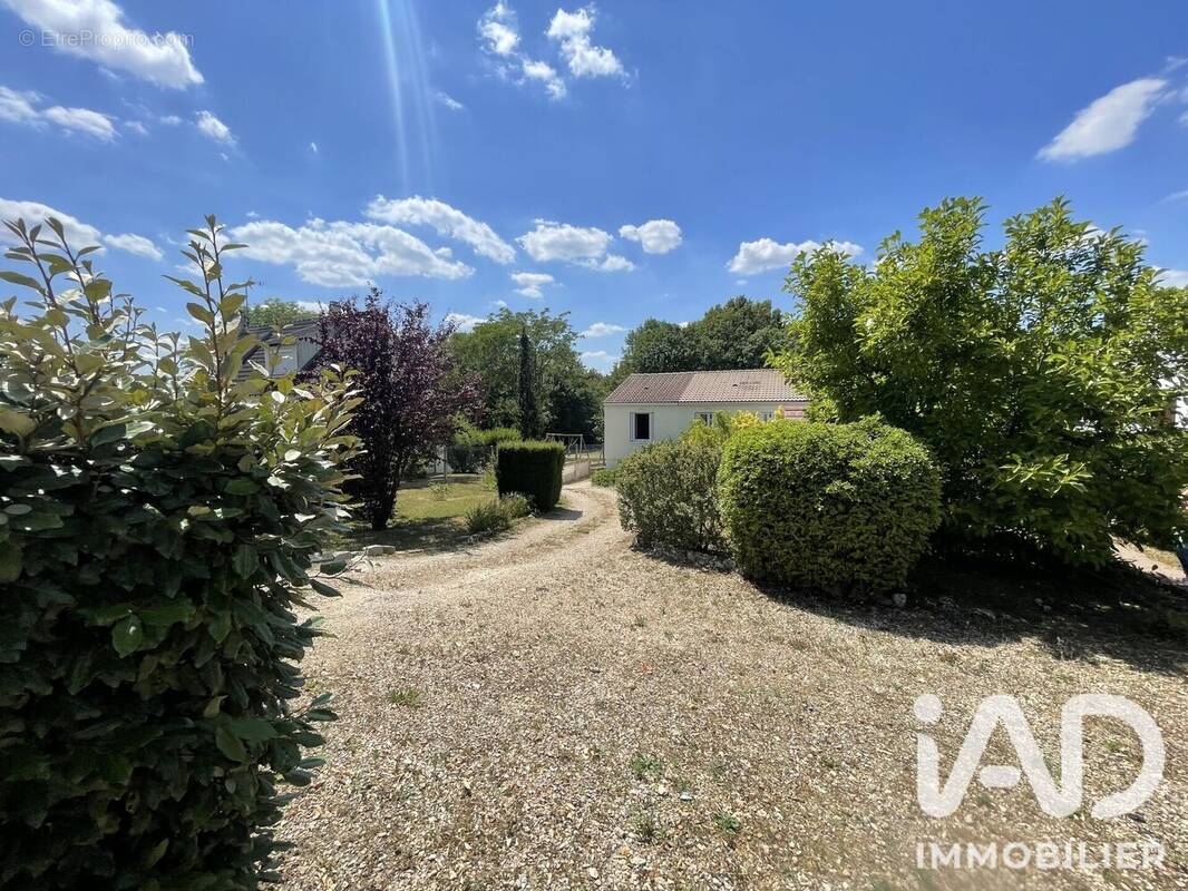 Photo 1 - Maison à QUINCY-VOISINS