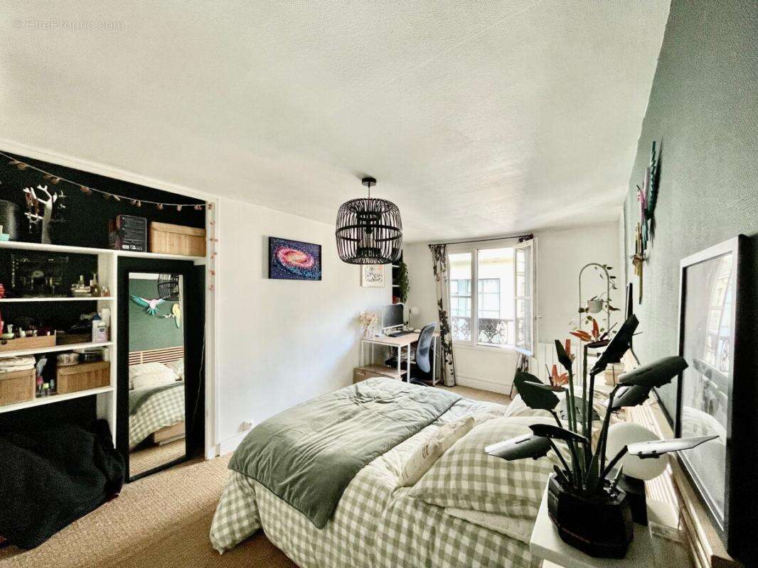 Appartement à PARIS-8E