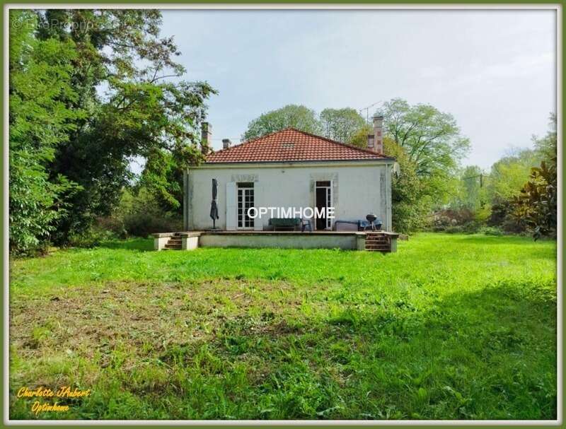 Maison à SAINT-AULAYE