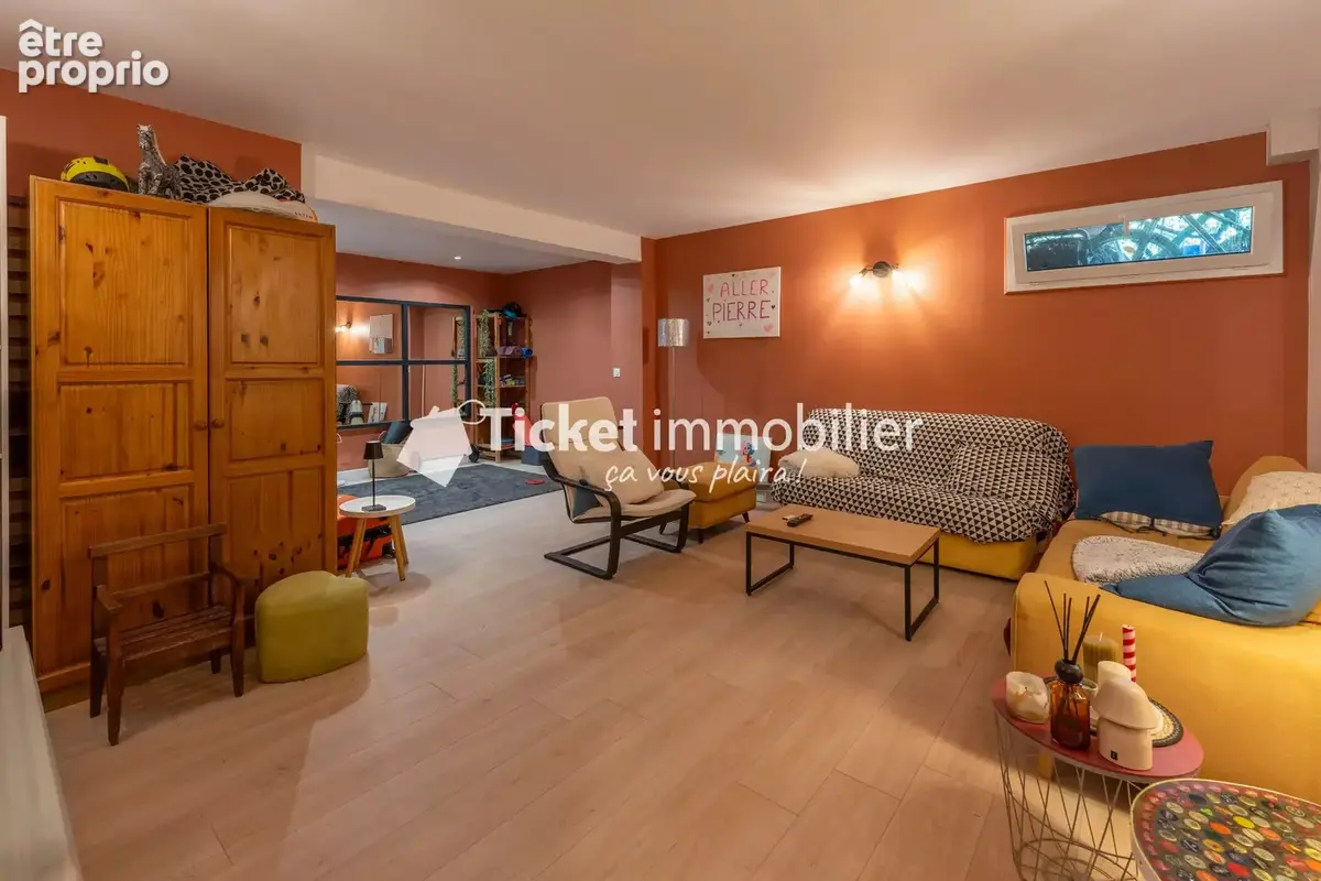Villa 7 pièces de 304,16m2 avec piscine, carport hors couloir aérien - photo 42