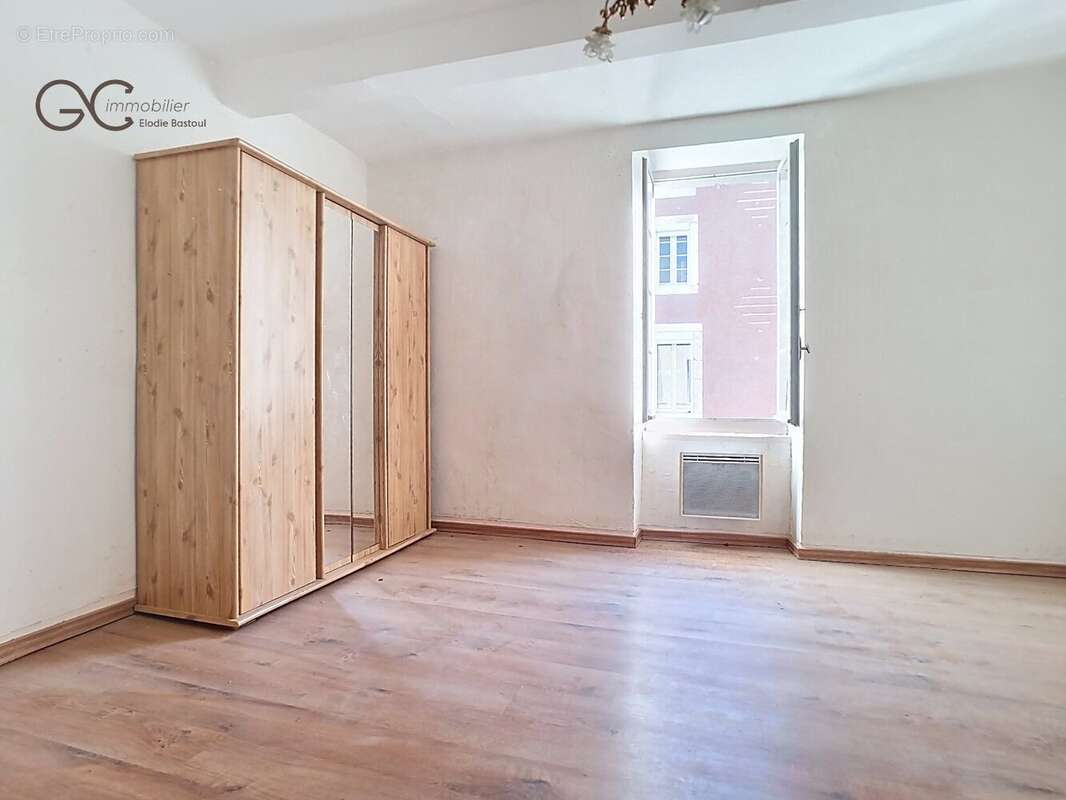 Maison à SAINT-CHINIAN