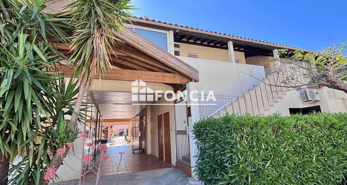 Appartement à LA LONDE-LES-MAURES