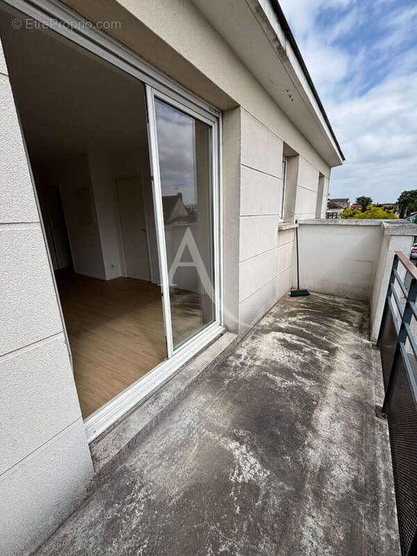 Appartement à LE BLANC-MESNIL