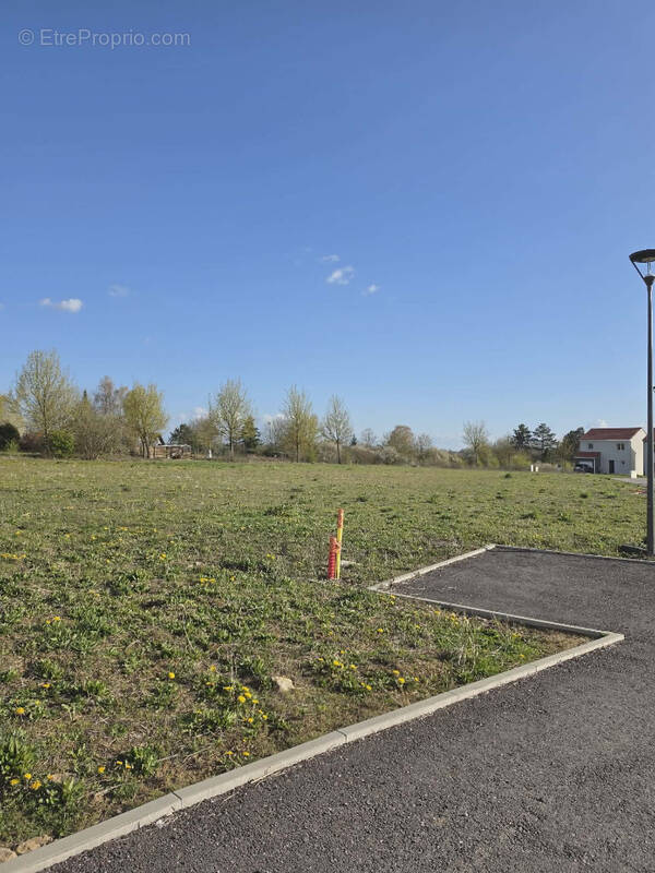 Terrain à VERNY