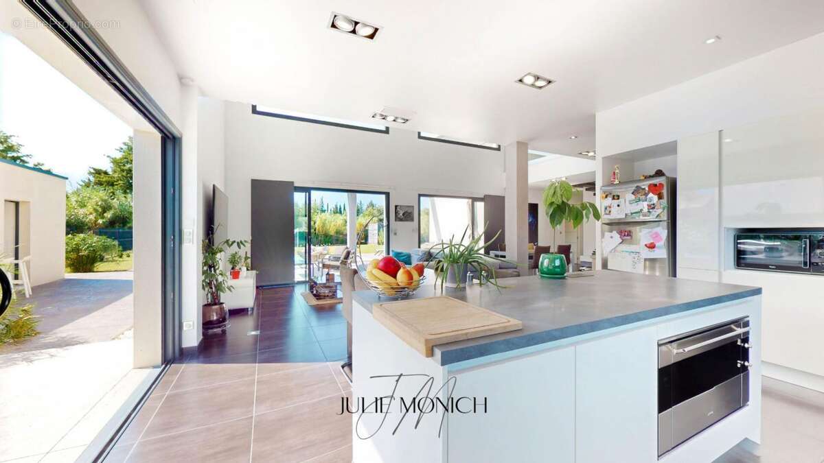 Maison à SAINT-GENIS-DES-FONTAINES