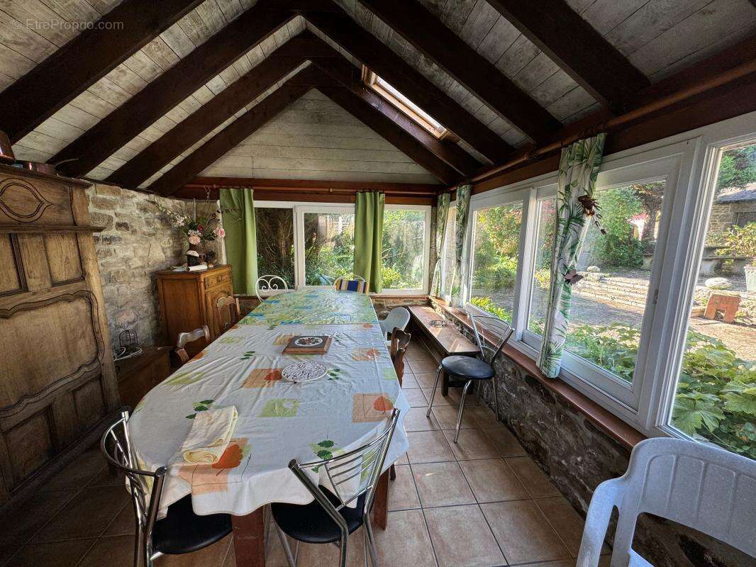 Maison à LAMPAUL-PLOUARZEL