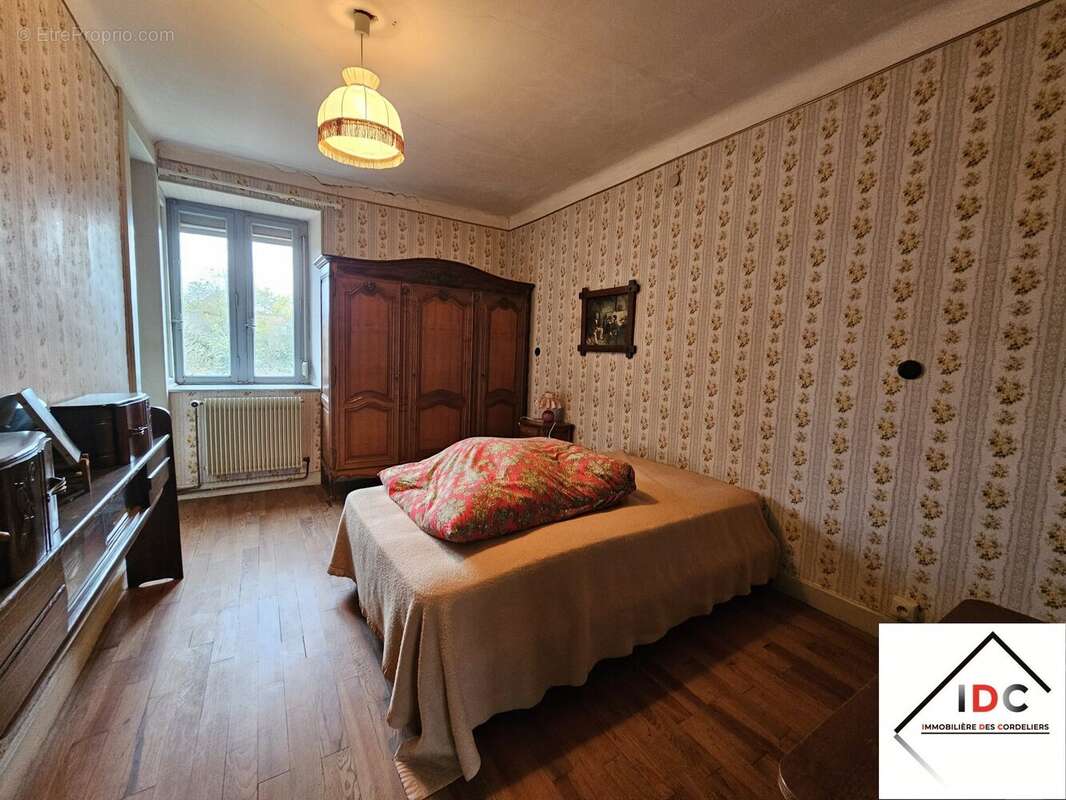 Maison à RECHICOURT-LE-CHATEAU