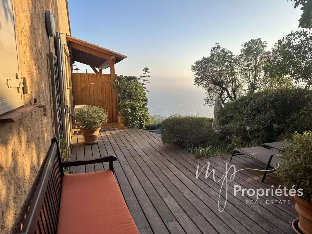 Maison à RAYOL-CANADEL-SUR-MER