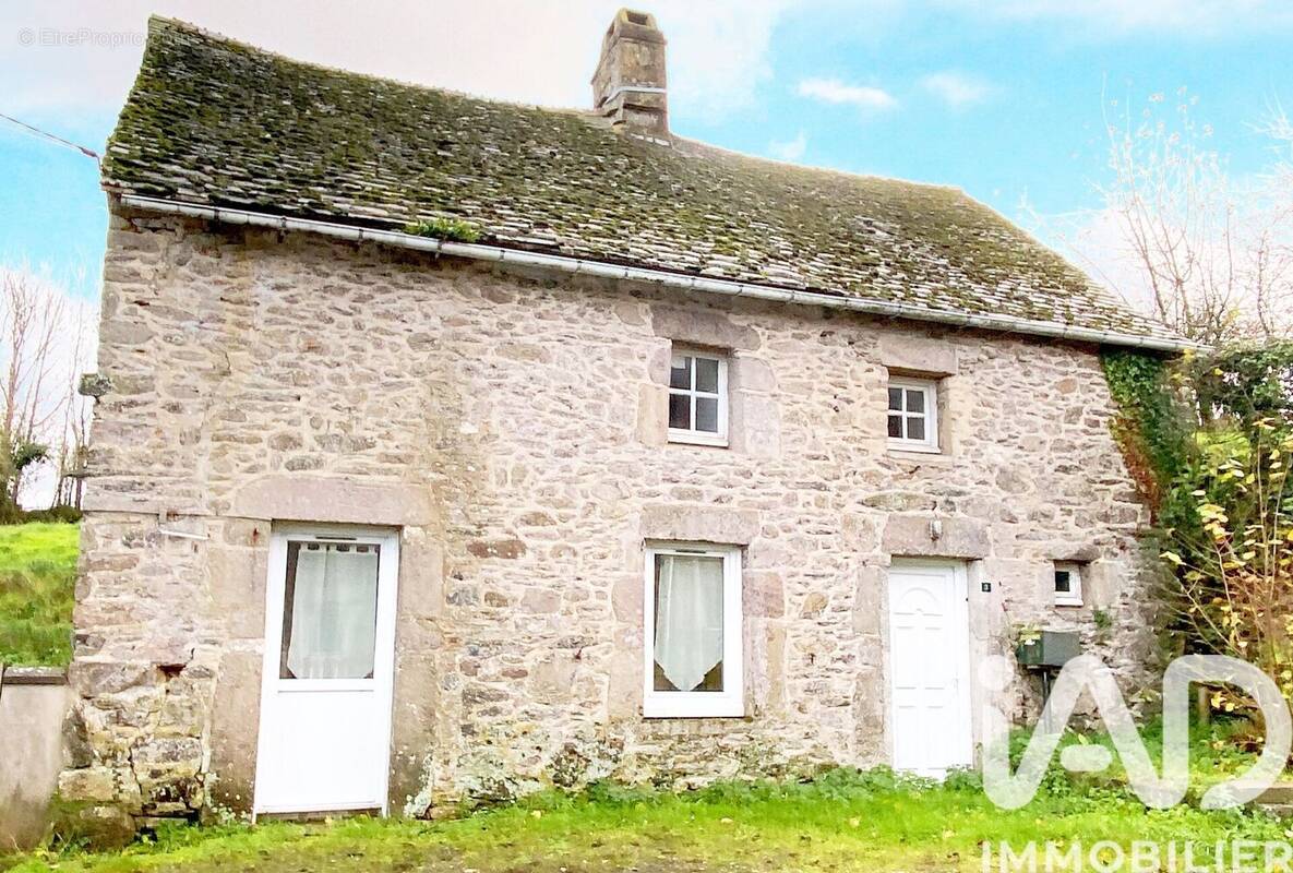 Photo 1 - Maison à URVILLE-NACQUEVILLE