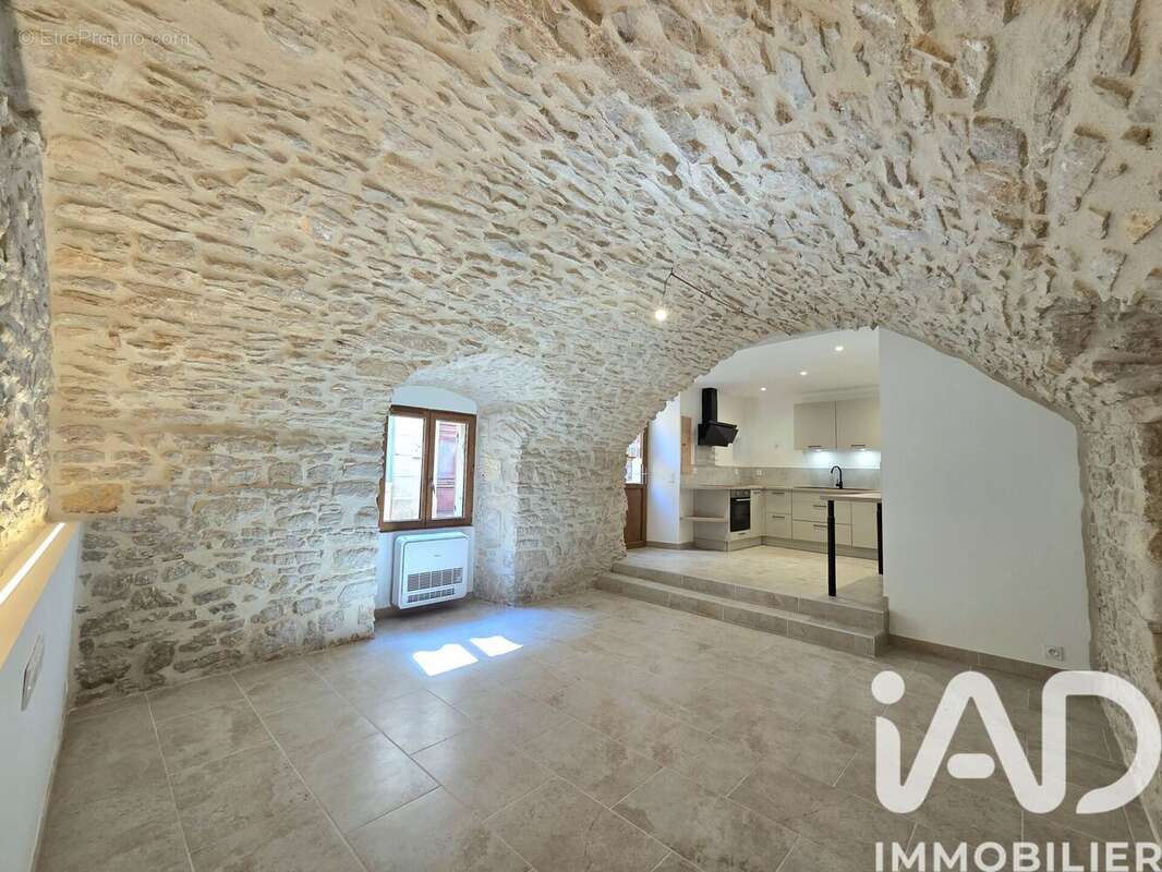 Photo 4 - Appartement à BAGNOLS-SUR-CEZE