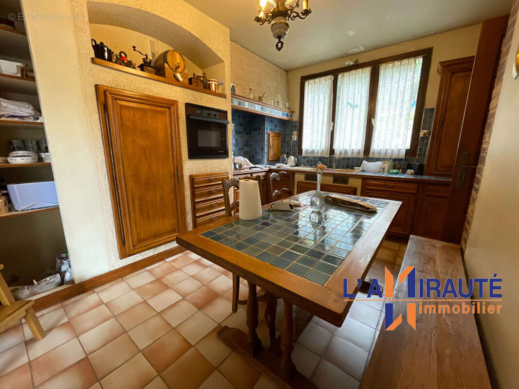 Maison de 173m2 avec un terrain de 800m2 à Chatou - photo 8