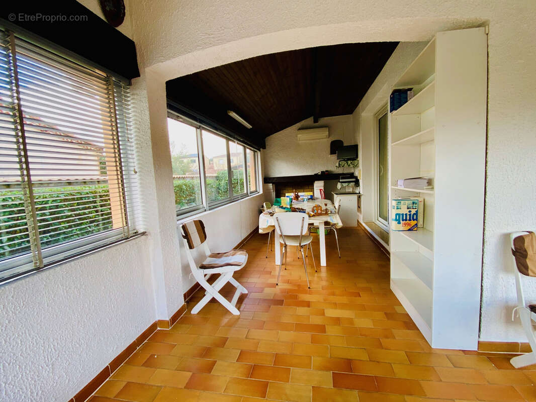 Maison à COURNONTERRAL