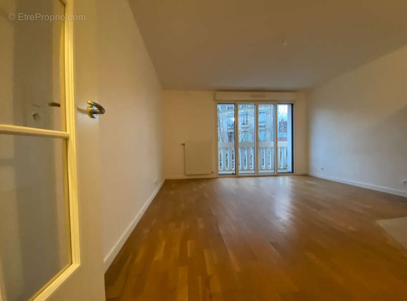 Appartement à SURESNES
