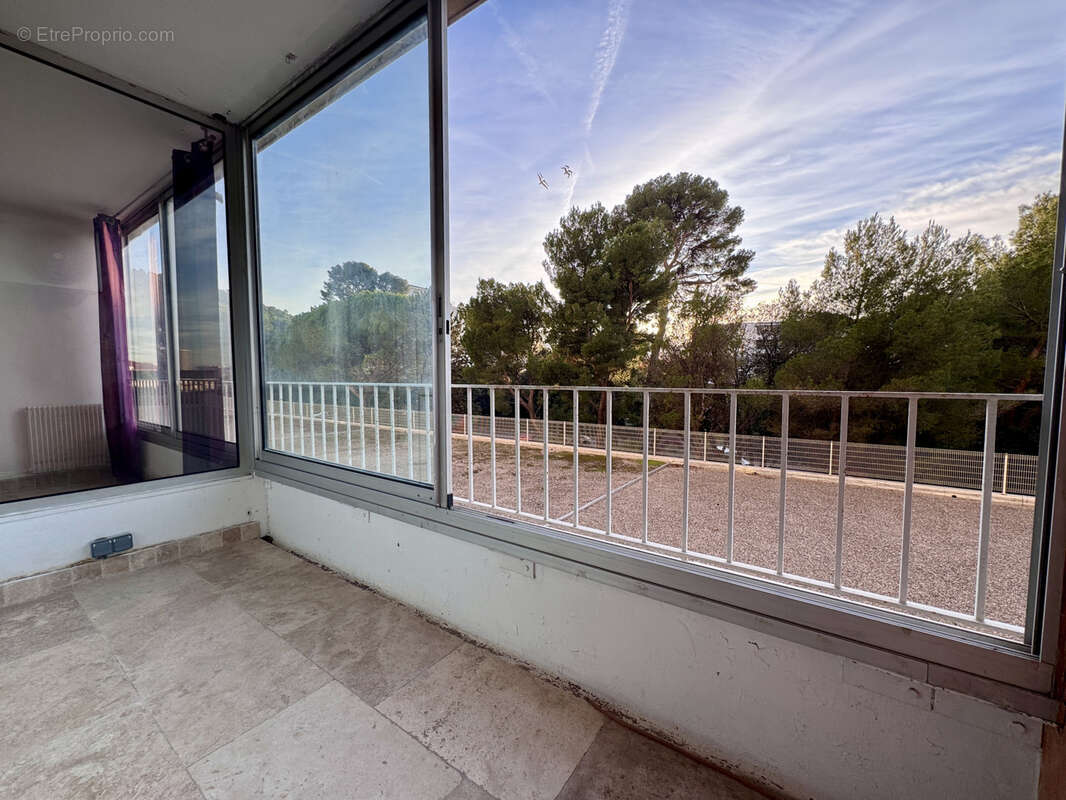 Appartement à MARSEILLE-9E