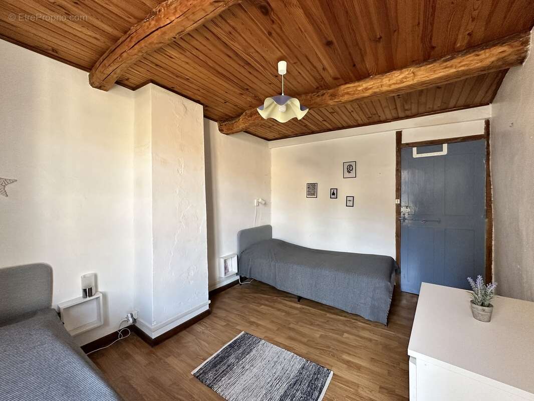 Maison à SAINT-GENIES-DE-FONTEDIT