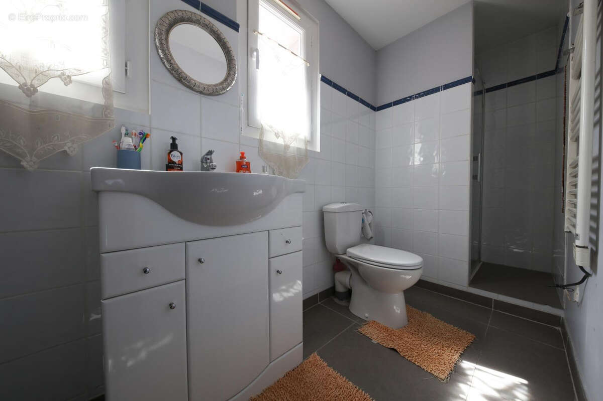 Appartement à COGOLIN