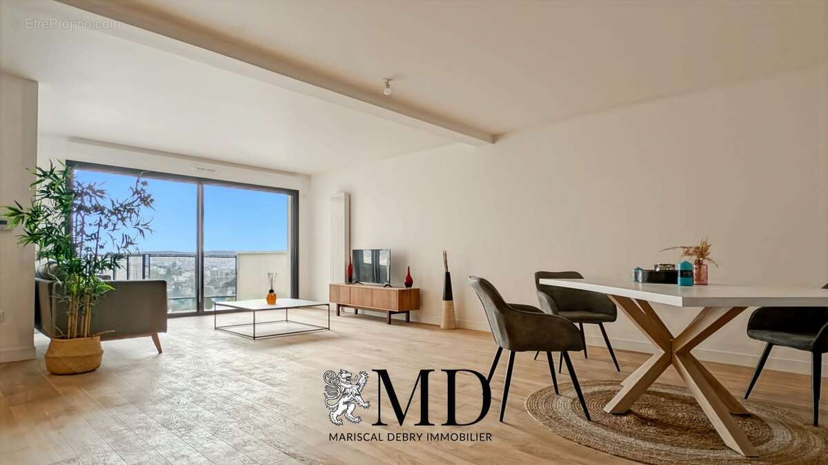 Appartement à MONT-SAINT-AIGNAN