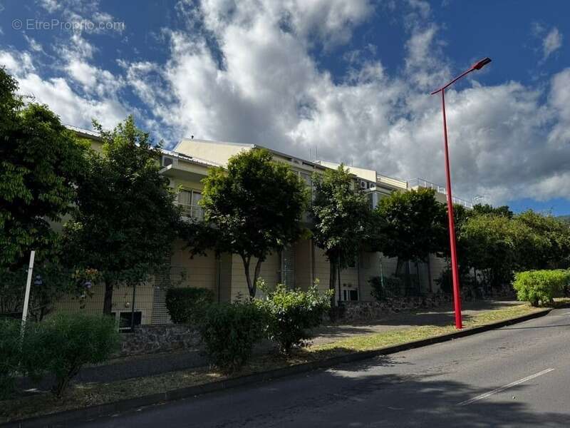 Investissement locatif – Studio vendu loué résidence les Terrasses de Moulin Joli la Possession - photo 3
