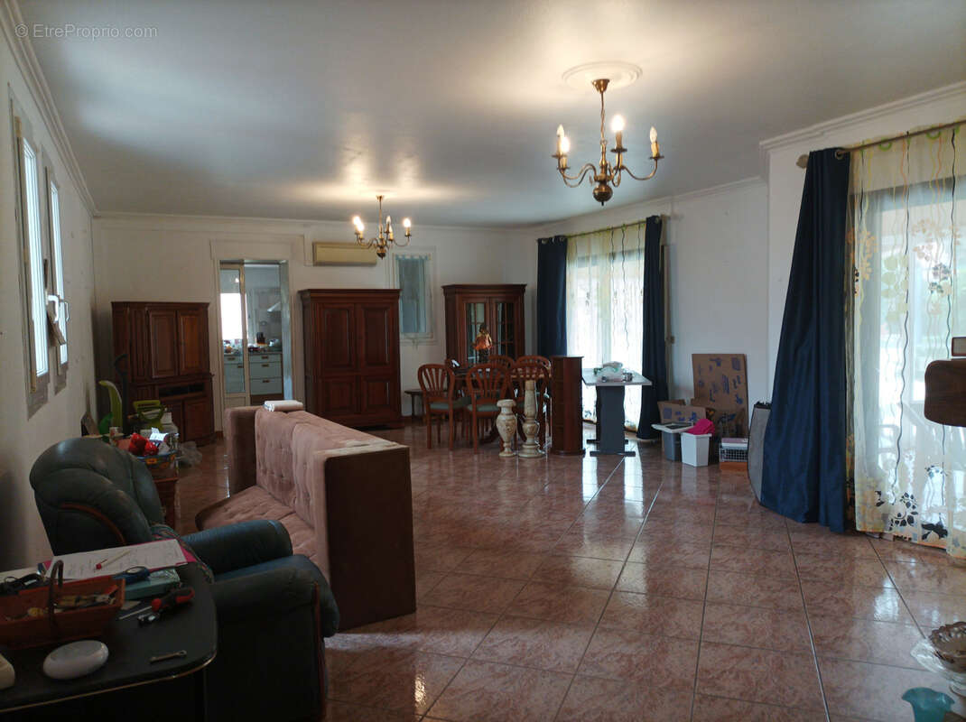 Maison à LAROQUE-DES-ALBERES