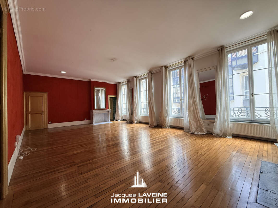 Metz-hypercentre appartement 5 pieces + garage - photo 2