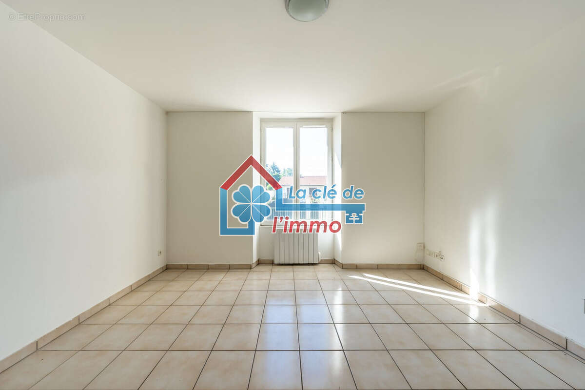Appartement 38 m² à Moissy-Cramayel  - photo 4