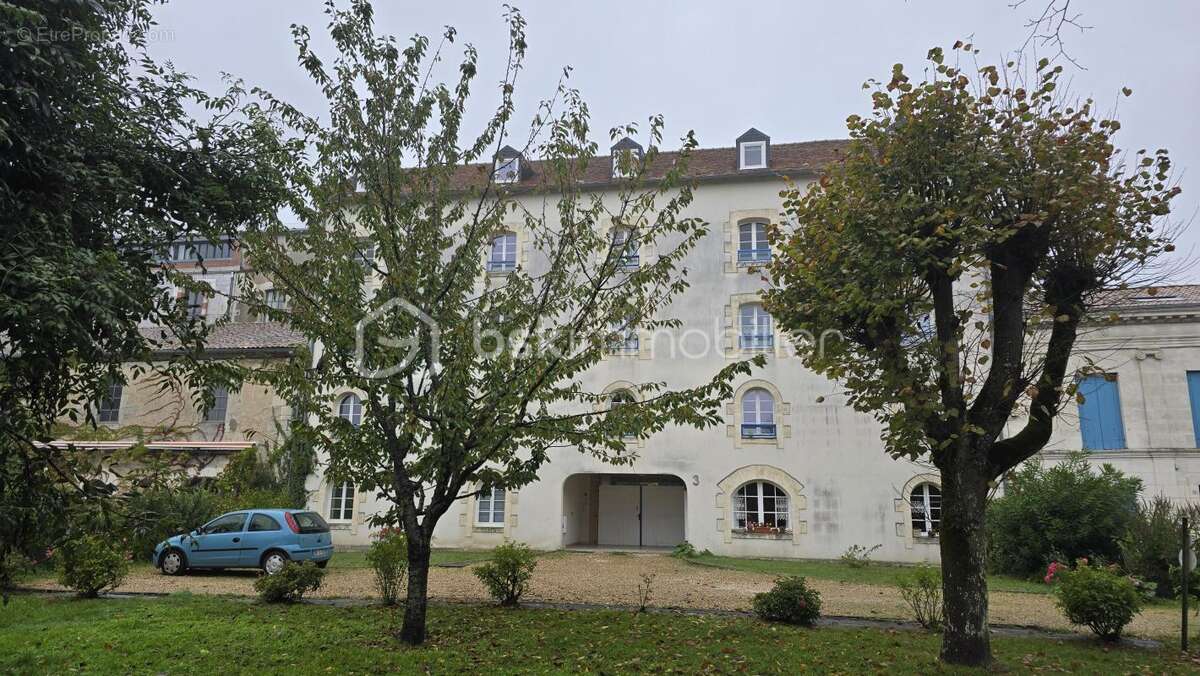Appartement à MORTAGNE-SUR-GIRONDE