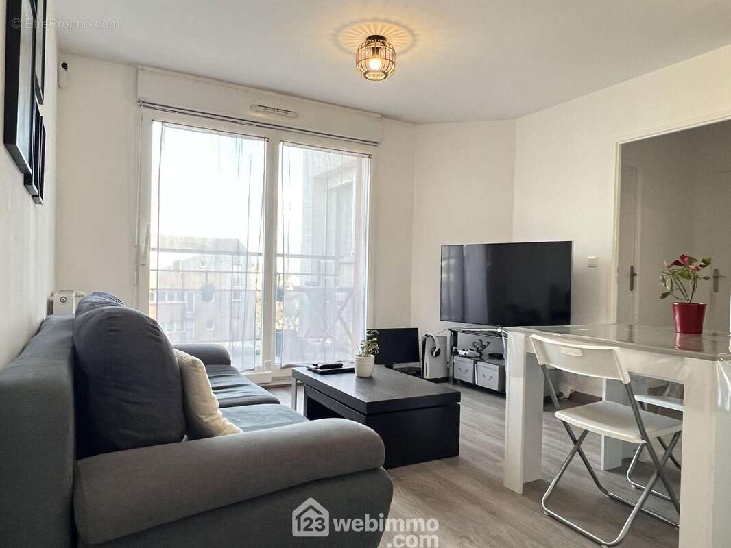 Séjour lumineux, - Appartement à VITRY-SUR-SEINE