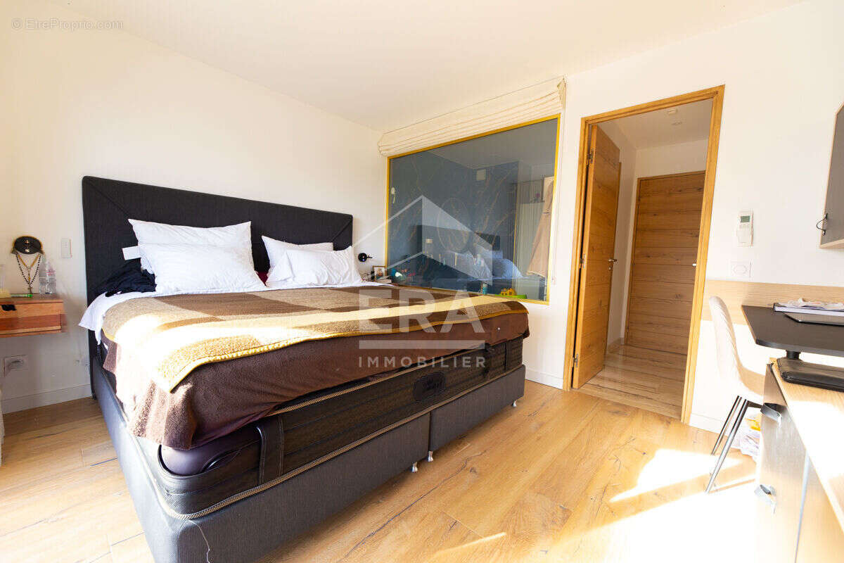Appartement à MANDELIEU-LA-NAPOULE