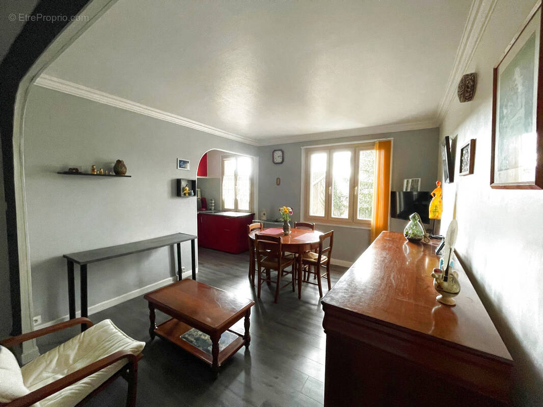 Appartement à SAINT-ETIENNE