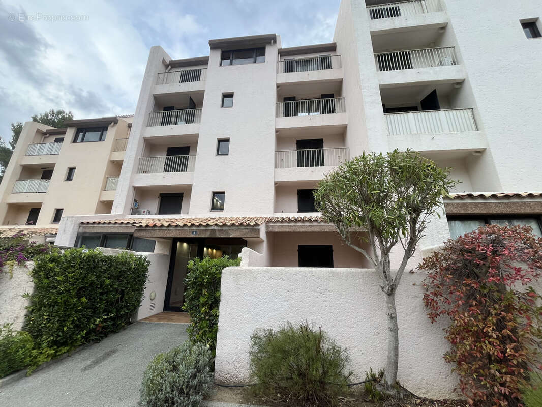 Appartement à COGOLIN