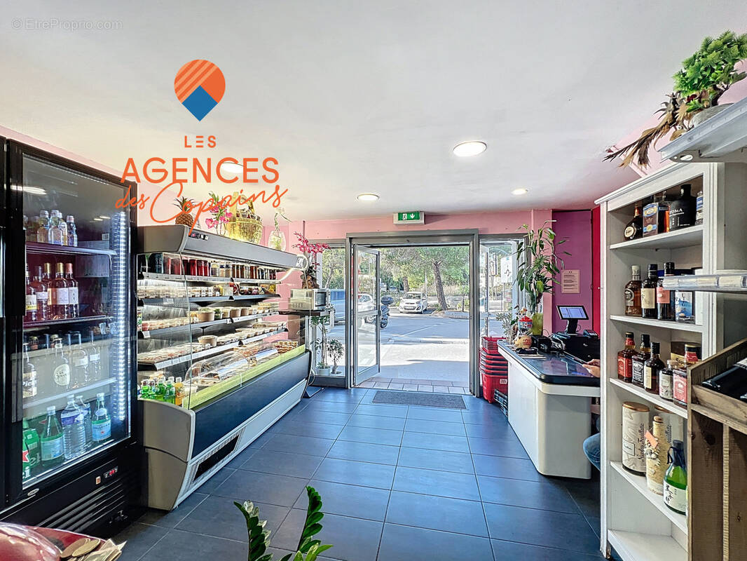 Commerce à SIX-FOURS-LES-PLAGES