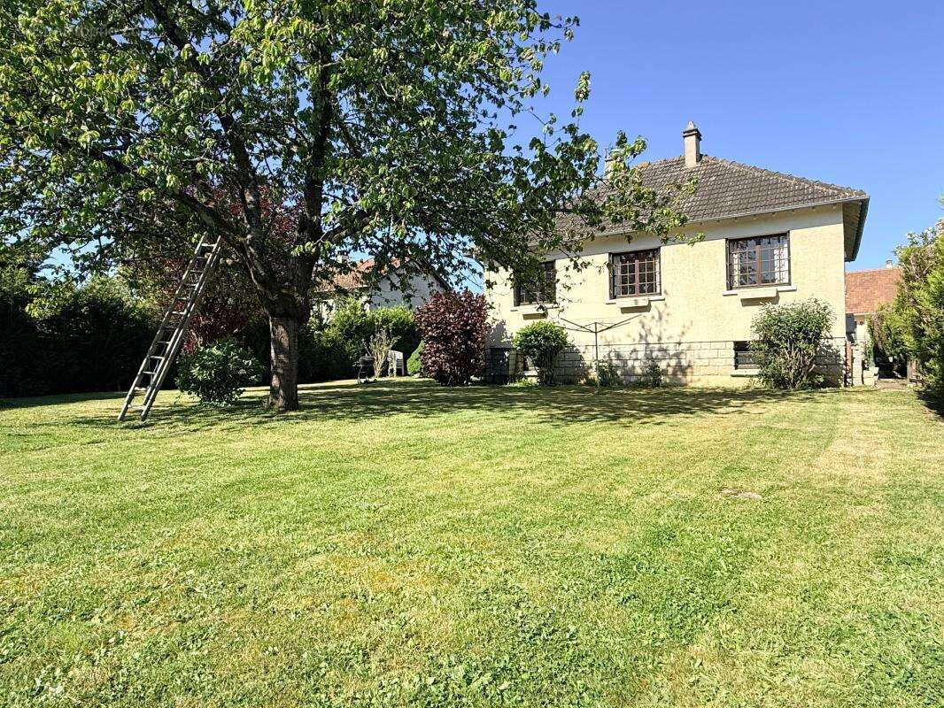 Maison à MAROLLES-EN-HUREPOIX
