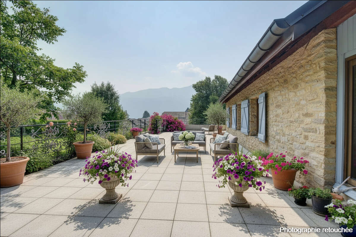 Maison à BRISON-SAINT-INNOCENT