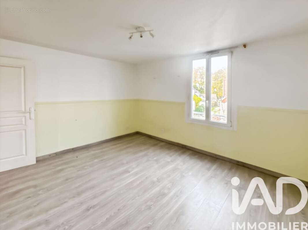 Photo 9 - Appartement à SAINT-GERMAIN-LES-CORBEIL