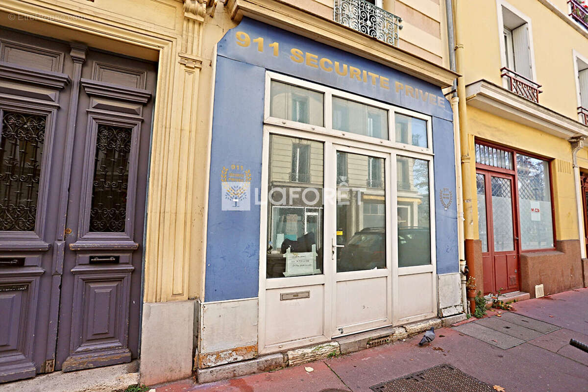 Commerce à MONTROUGE