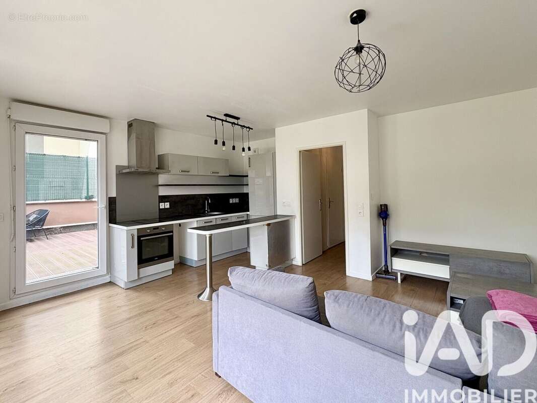 Photo 2 - Appartement à MOISSY-CRAMAYEL