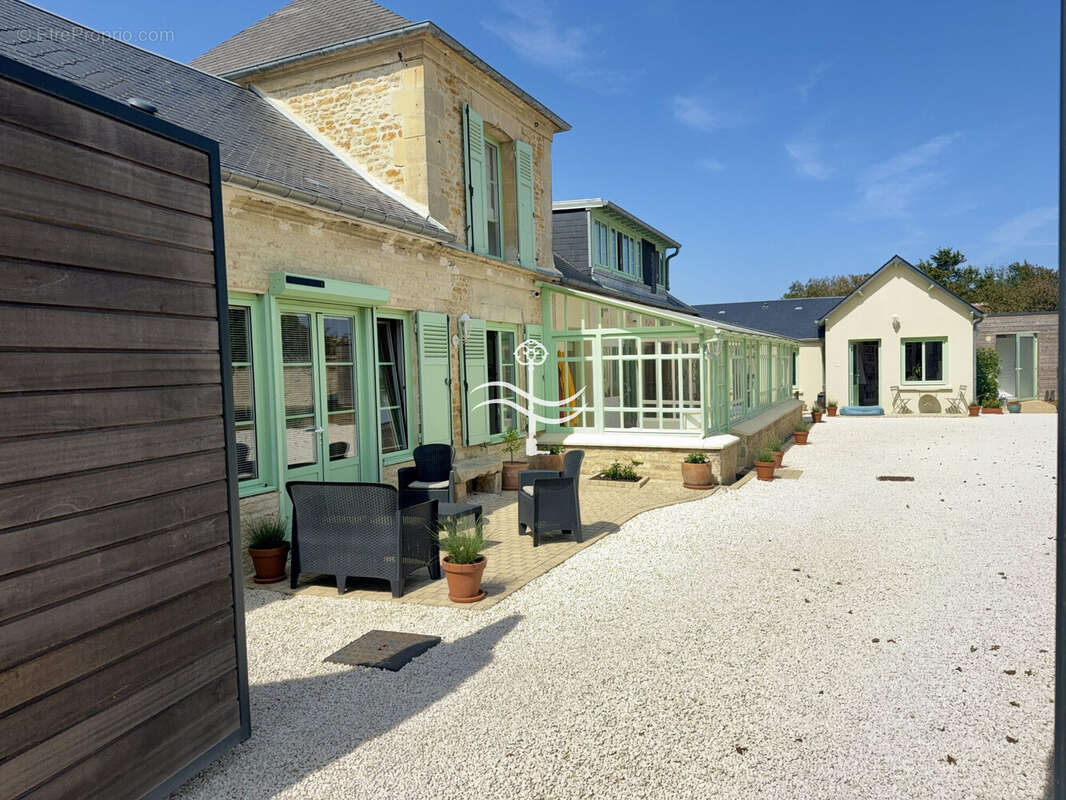 Maison 226 m² à Luc-Sur-Mer  - photo 3
