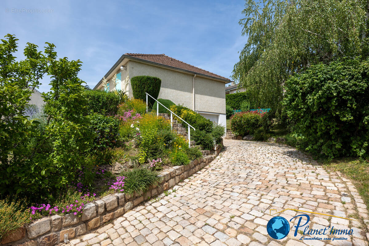 Maison à LA FOUILLOUSE