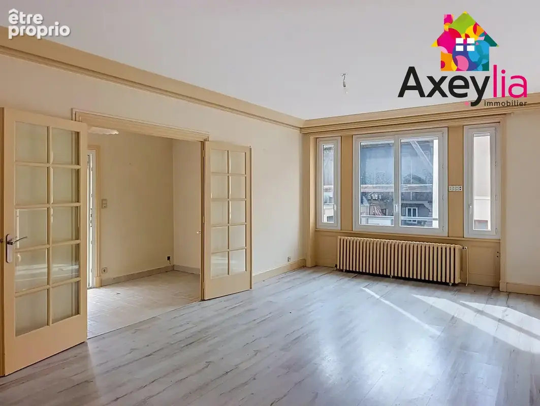 A vendre- renaison centre-  appartement avec terrasse - photo 2