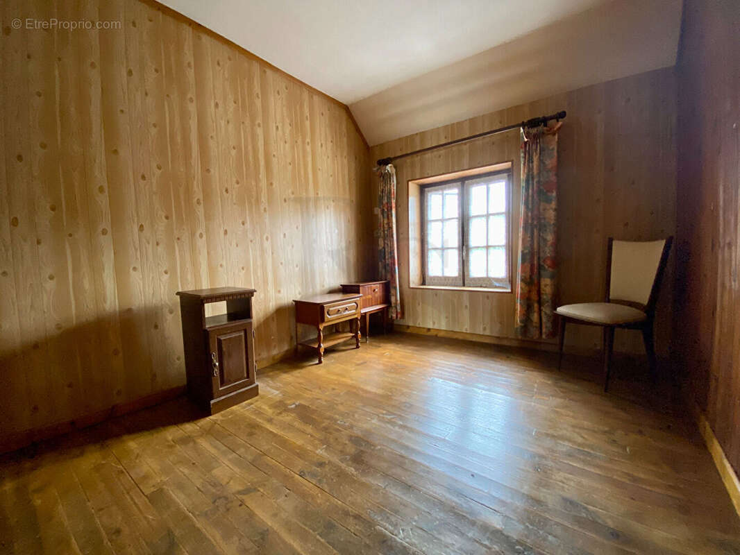 Maison à SAINT-BOMER-LES-FORGES