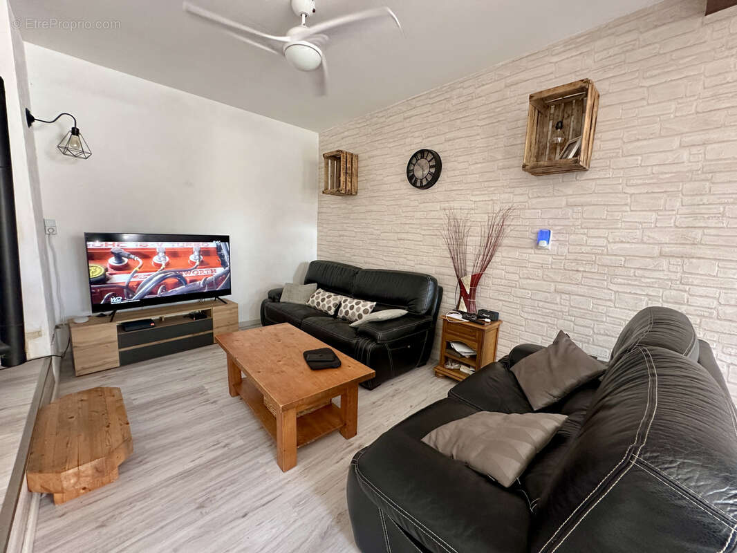 Maison à VILLEMOLAQUE