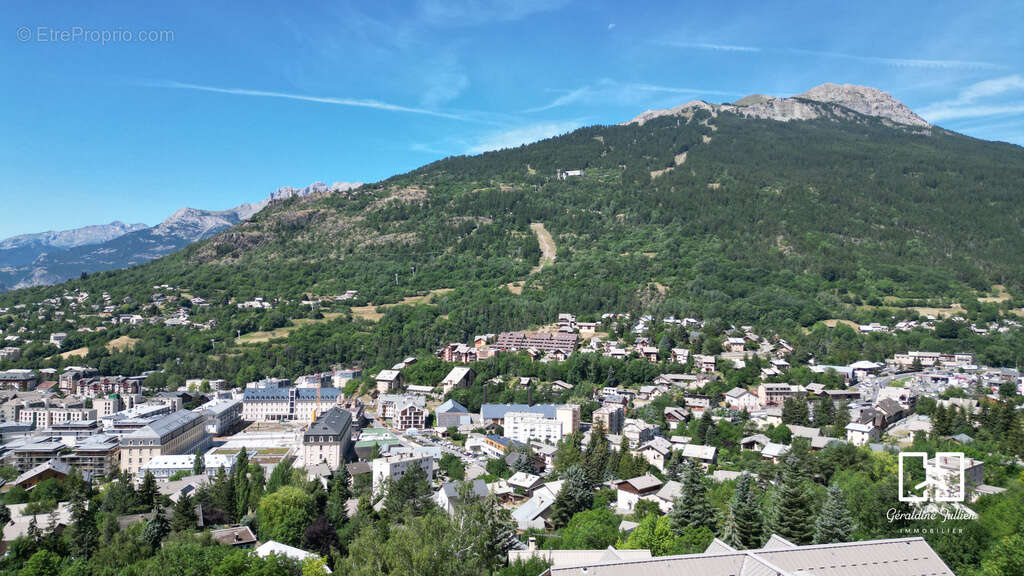 Appartement T3 avec terrasse, garage et parking à Briançon - photo 8