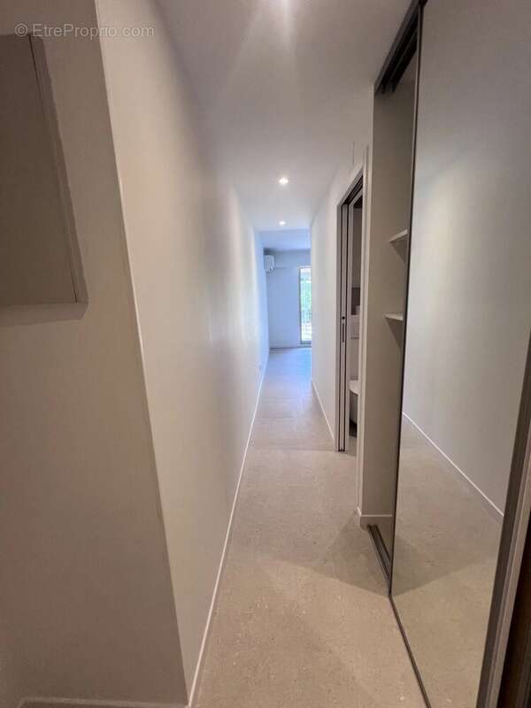 Appartement à LA LONDE-LES-MAURES