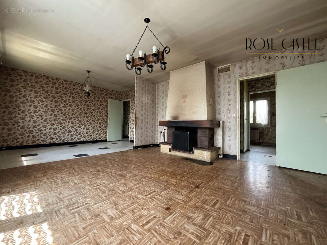 Maison à DAMPIERRE-SOUS-BROU