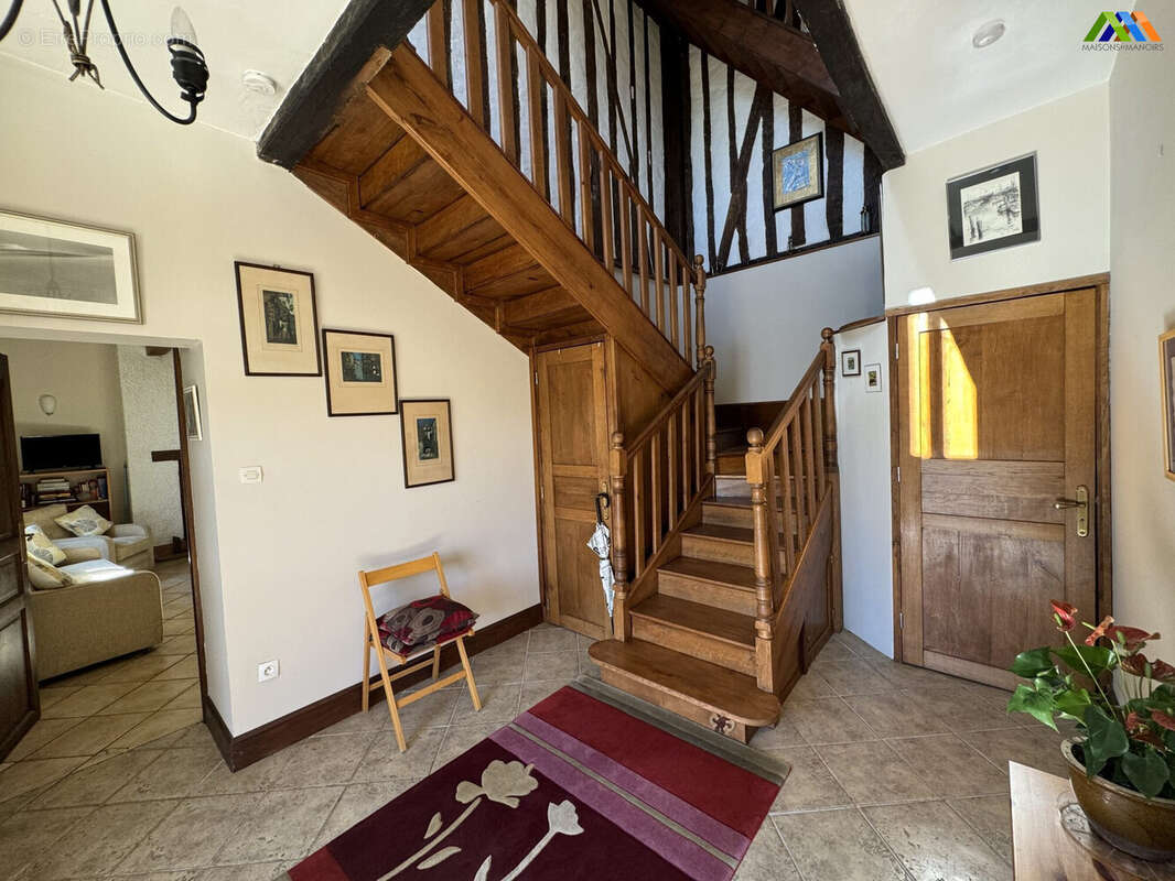 Maison 218 m² à Boulogne-Sur-Gesse  - photo 2