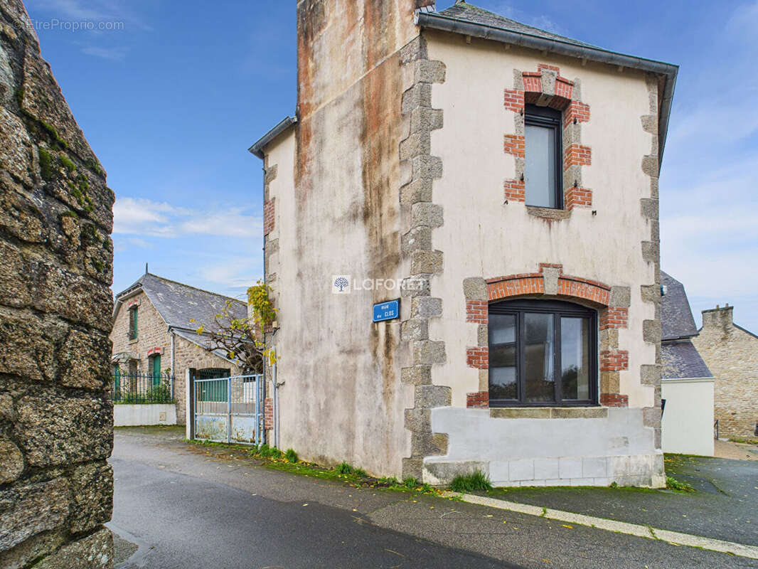 Maison à LOCTUDY