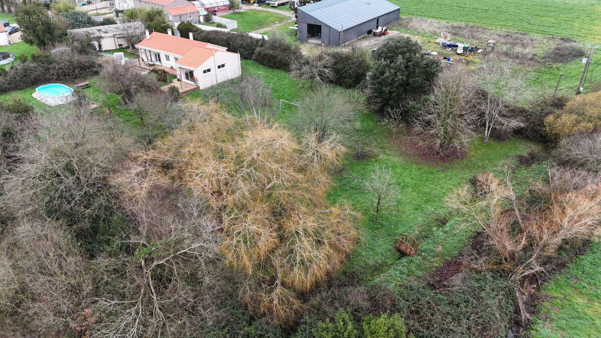 Maison à SAINT-CHRISTOPHE-DU-LIGNERON