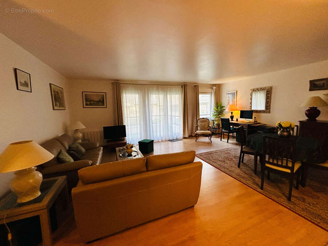 Appartement à NOGENT-SUR-MARNE