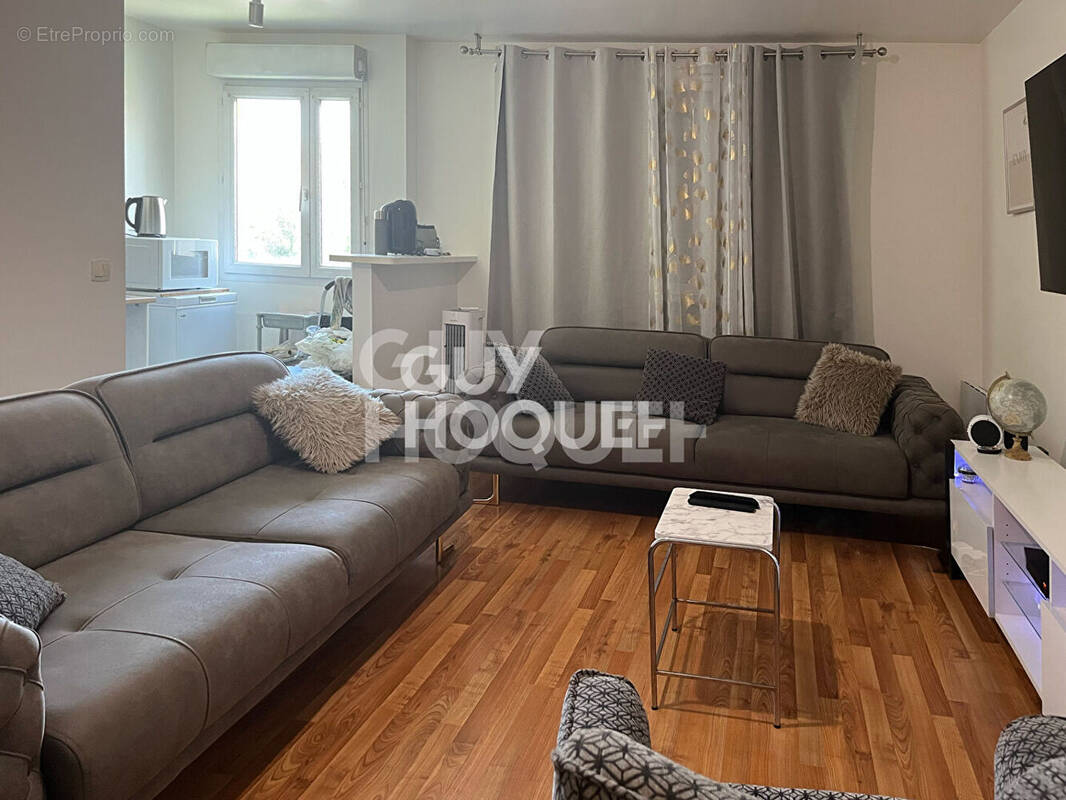 Appartement à CORBEIL-ESSONNES
